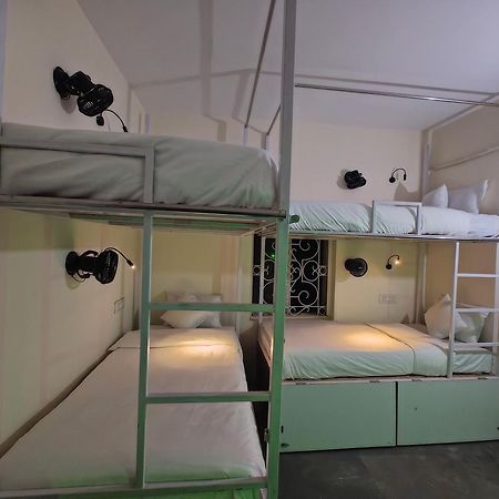 Hot - House Of Travellers, Vagator Pansiyon Dış mekan fotoğraf