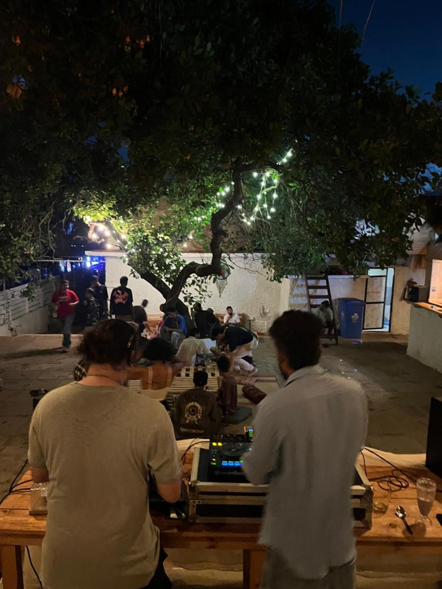 Hot - House Of Travellers, Vagator Pansiyon Dış mekan fotoğraf